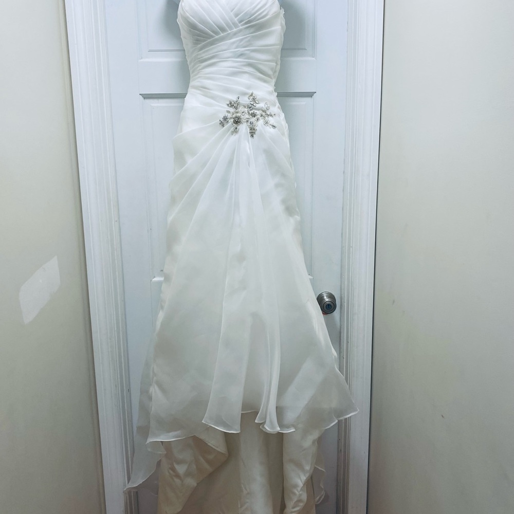 WEDDING DRESS!!! - Picture 3 of 15